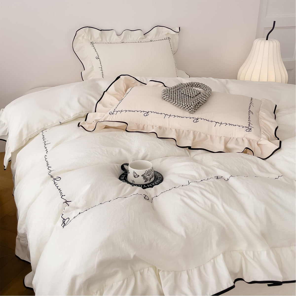 French Chic Ruffled Duvet Cover Queen Size Beige Wavy Jacquard Bedding Set 3 Pieces, Microfiber Zipper Comforter Cover and 2 Pillowcases Aesthetic Boho Girls Women Bedding Duvet Cover for All Seasons
