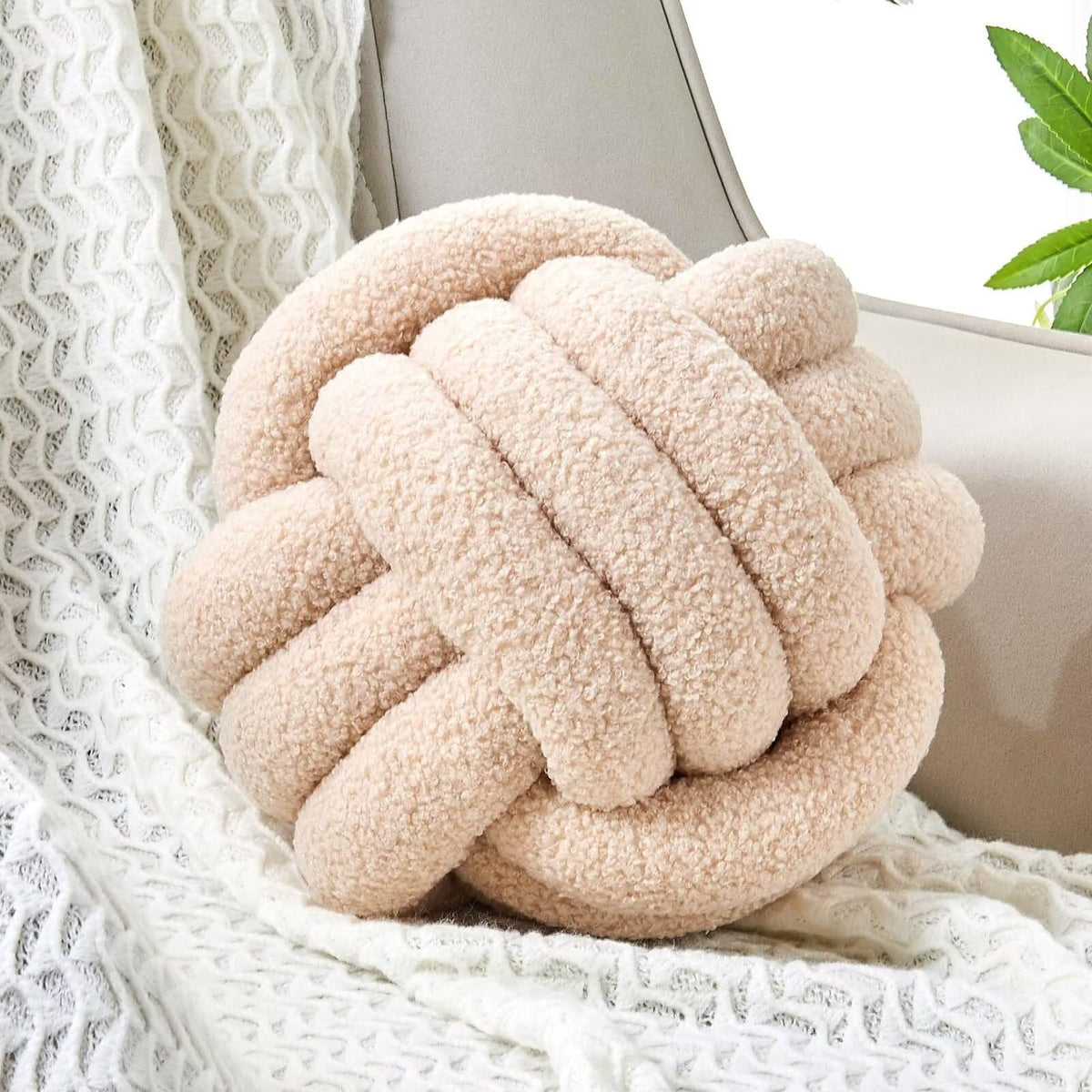 Uvvyui Knot Pillow Ball, Soft Home Decorative Round Throw Pillow, Handmade Knotted Plush Pillow, Round Boucle Pillow Cushion (8.6 Inches Ivory)