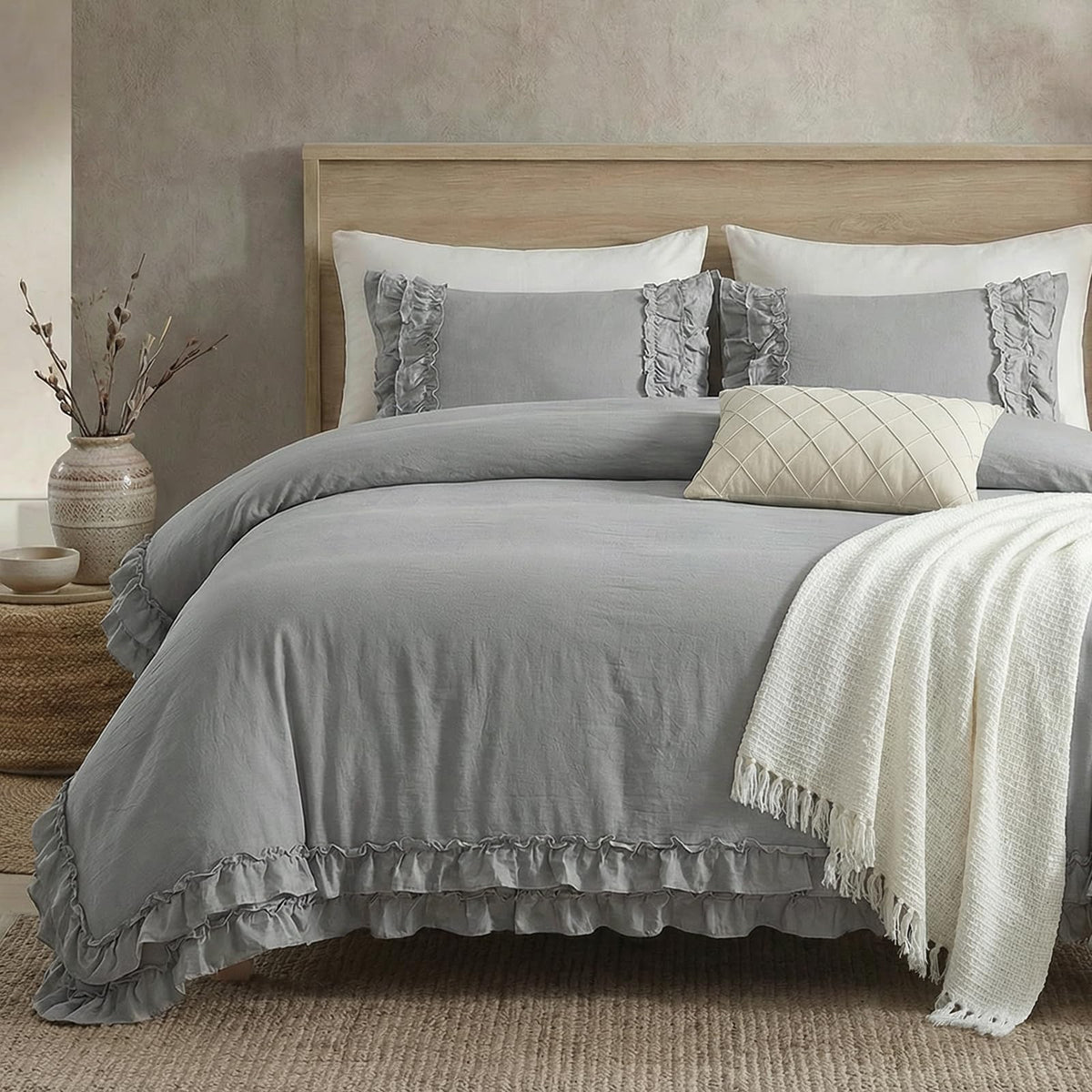 Bedorm Beige Duvet Cover Set Queen Ruffle Bedding Set Pleat Ruffled Shabby Chic Comforter Cover Extra Soft & Easy Care White Boho Duvet Cover with Zipper Closure