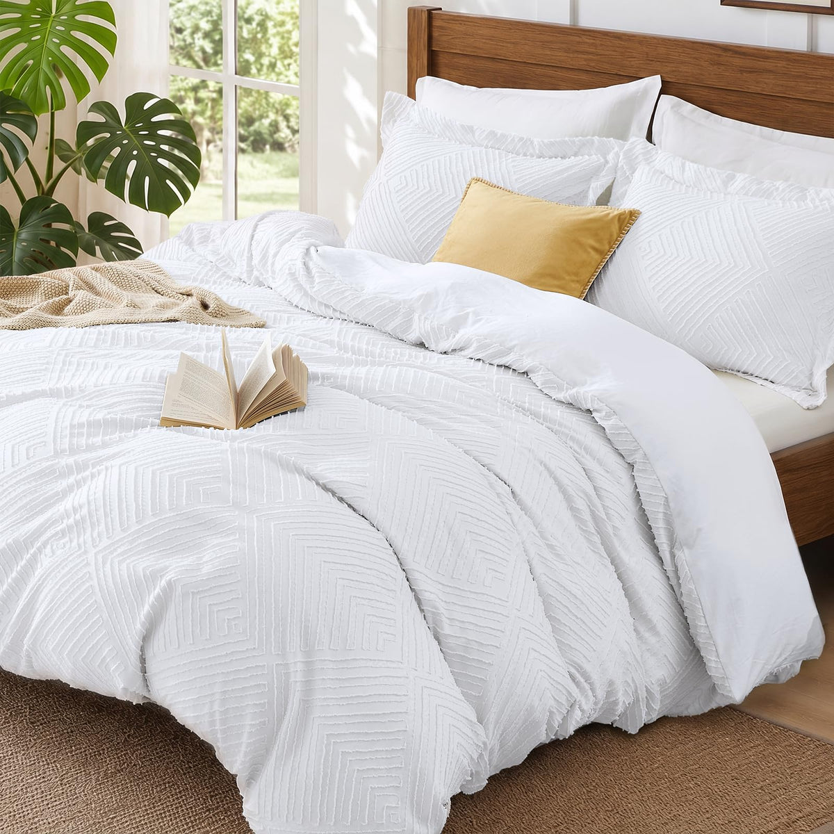 JOLLYVOGUE Duvet Cover Queen, 3-Piece, Ultra Soft Pre-Washed Microfiber