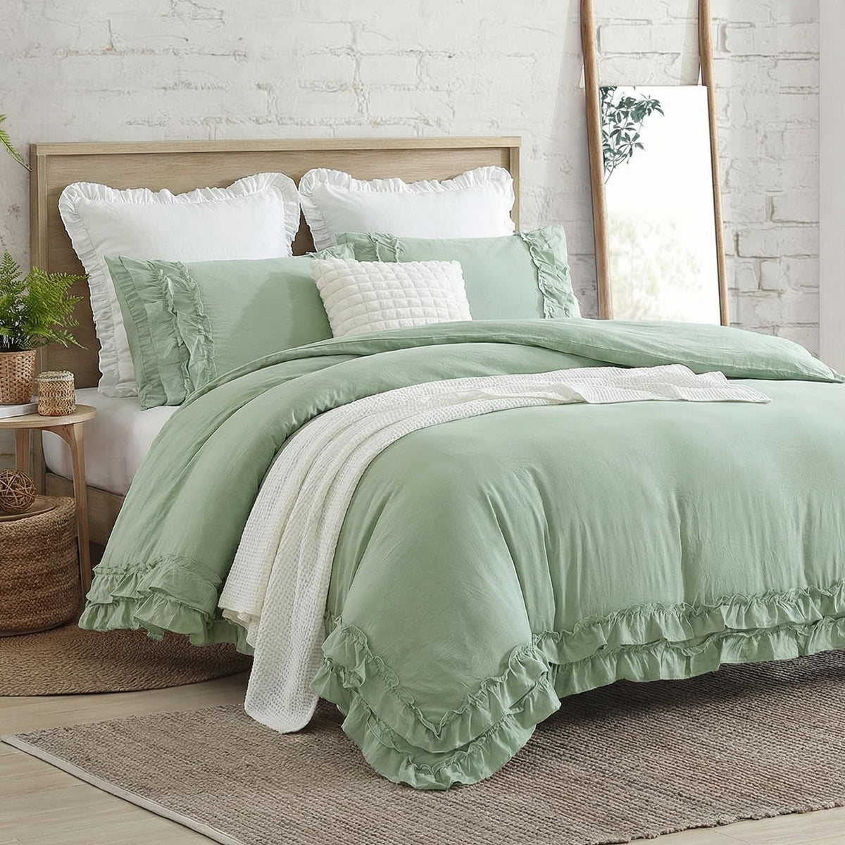 Bedorm Beige Duvet Cover Set Queen Ruffle Bedding Set Pleat Ruffled Shabby Chic Comforter Cover Extra Soft & Easy Care White Boho Duvet Cover with Zipper Closure