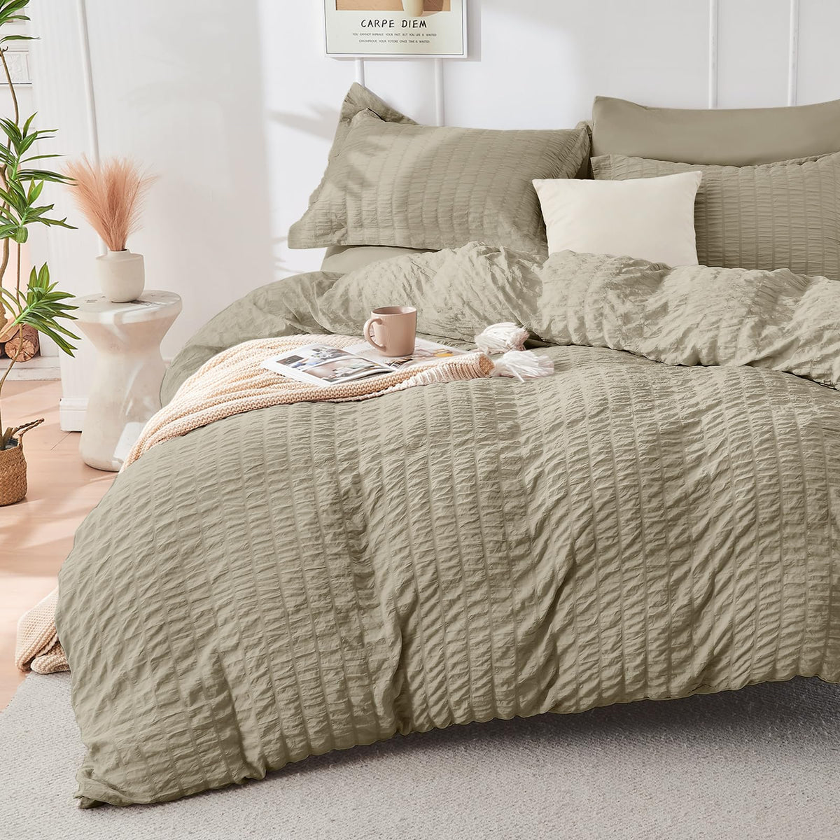 HYMOKEGE Beige Duvet Cover Queen Size, Ultra Soft 3-Piece Seersucker Duvet Cover Set with Zipper Closure, Soft Brushed Microfiber Bedding Set with 8 Corner Ties (90"x90", 2 Pillowshams)