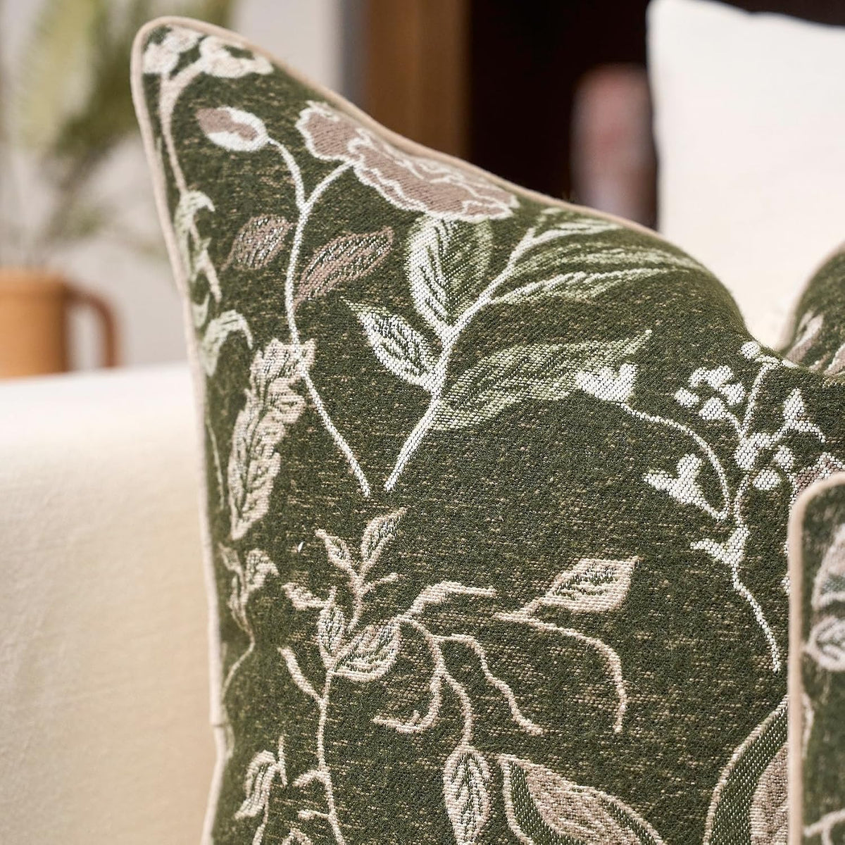 Green Floral Textured Throw Pillow Cover 18x18 Fall Vintage Rust Pillow Cover Farmhouse Summer Leaf Cushion Cover Chenille Neutral Flower Pillowcase Home Decor for Sofa Living Room Bedding