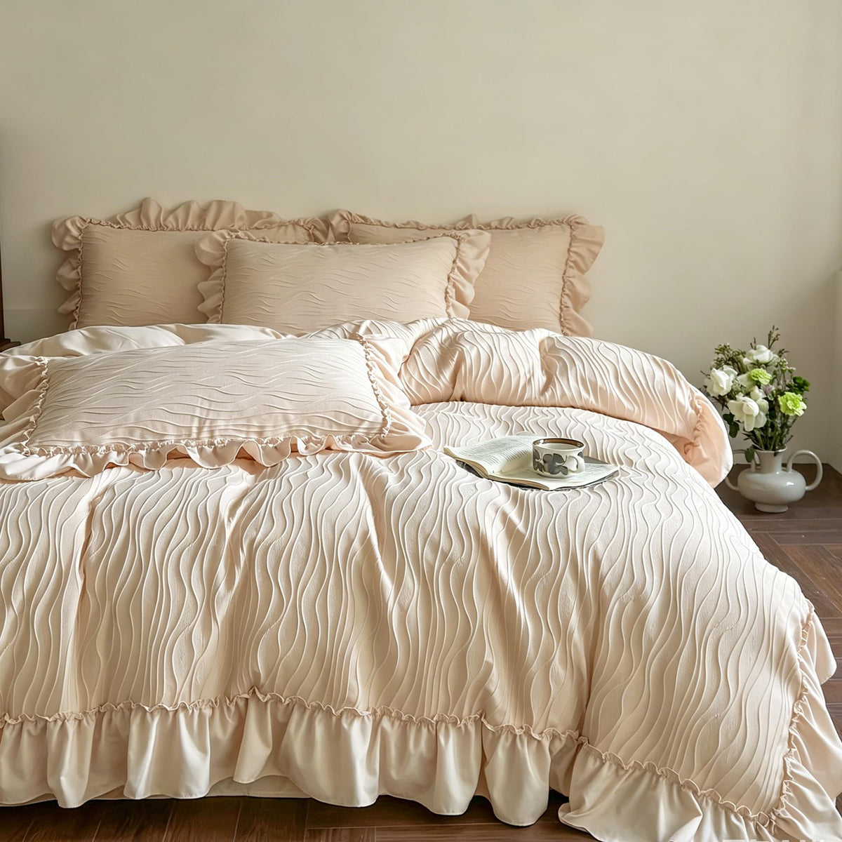 French Chic Ruffled Duvet Cover Queen Size Beige Wavy Jacquard Bedding Set 3 Pieces, Microfiber Zipper Comforter Cover and 2 Pillowcases Aesthetic Boho Girls Women Bedding Duvet Cover for All Seasons