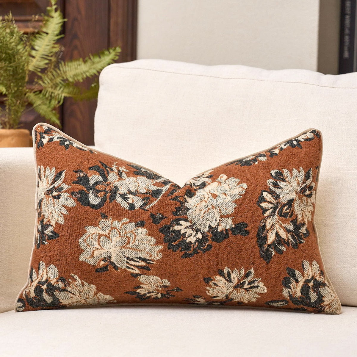 Green Floral Textured Throw Pillow Cover 18x18 Fall Vintage Rust Pillow Cover Farmhouse Summer Leaf Cushion Cover Chenille Neutral Flower Pillowcase Home Decor for Sofa Living Room Bedding