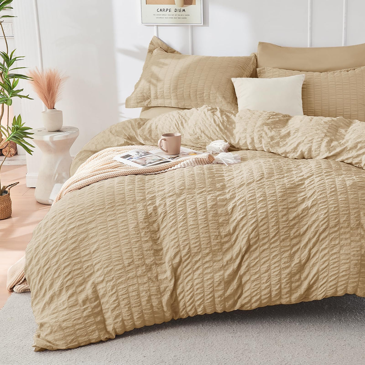 HYMOKEGE Beige Duvet Cover Queen Size, Ultra Soft 3-Piece Seersucker Duvet Cover Set with Zipper Closure, Soft Brushed Microfiber Bedding Set with 8 Corner Ties (90"x90", 2 Pillowshams)