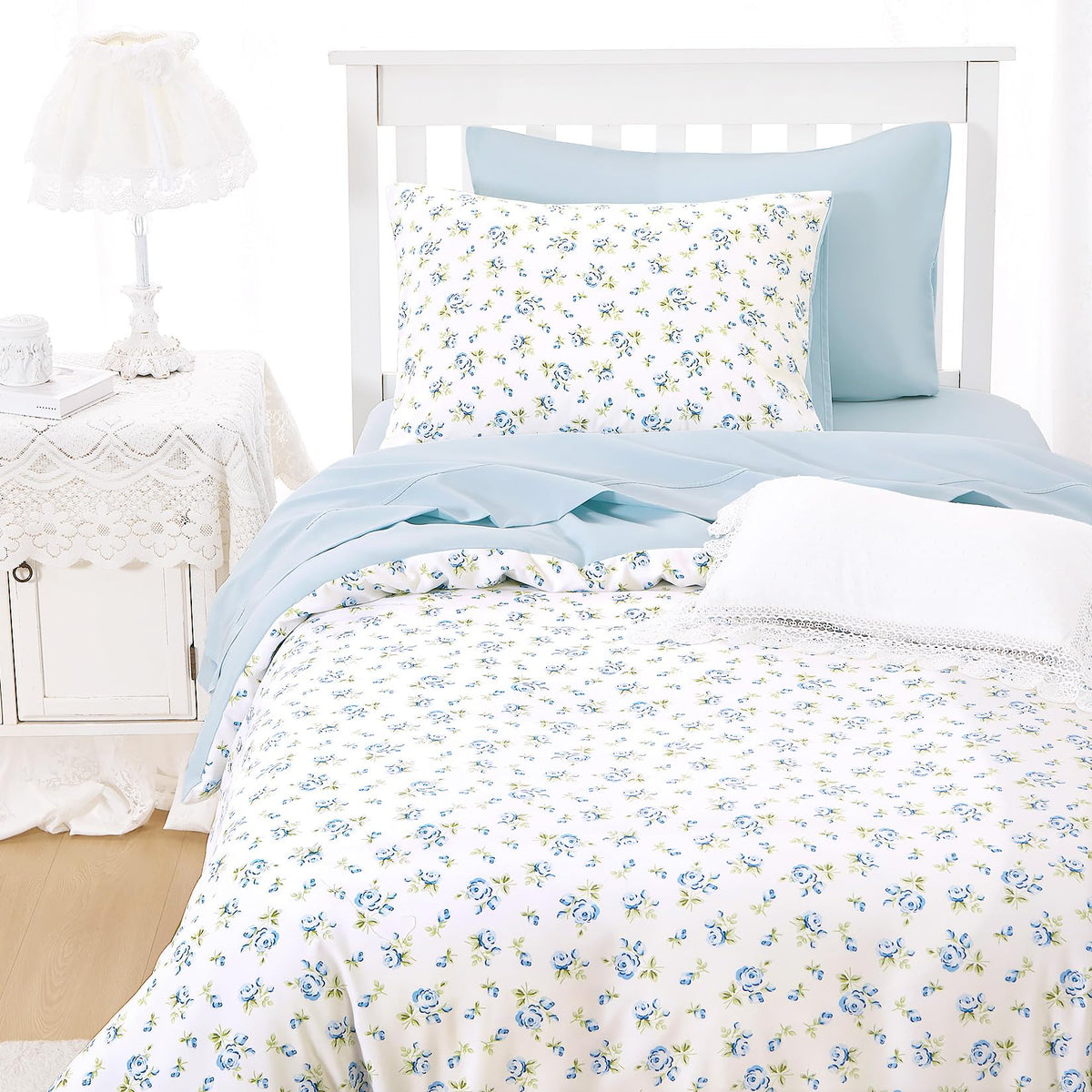 Wake In Cloud - Coquette Duvet Cover Set, Floral Cottagecore Flower Shabby Chic Cute Aesthetic, Soft Lightweight Bedding for Women Teen Girls, 3-Piece, Pink, Queen Size