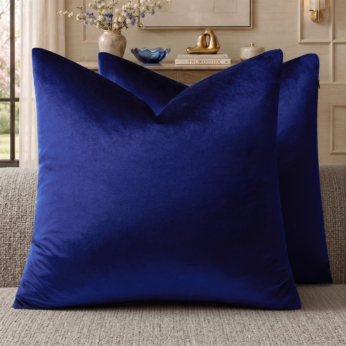 GIGIZAZA Hot Pink Velvet Pillow Covers 18x18 Decorative Pillows Pack of 2
