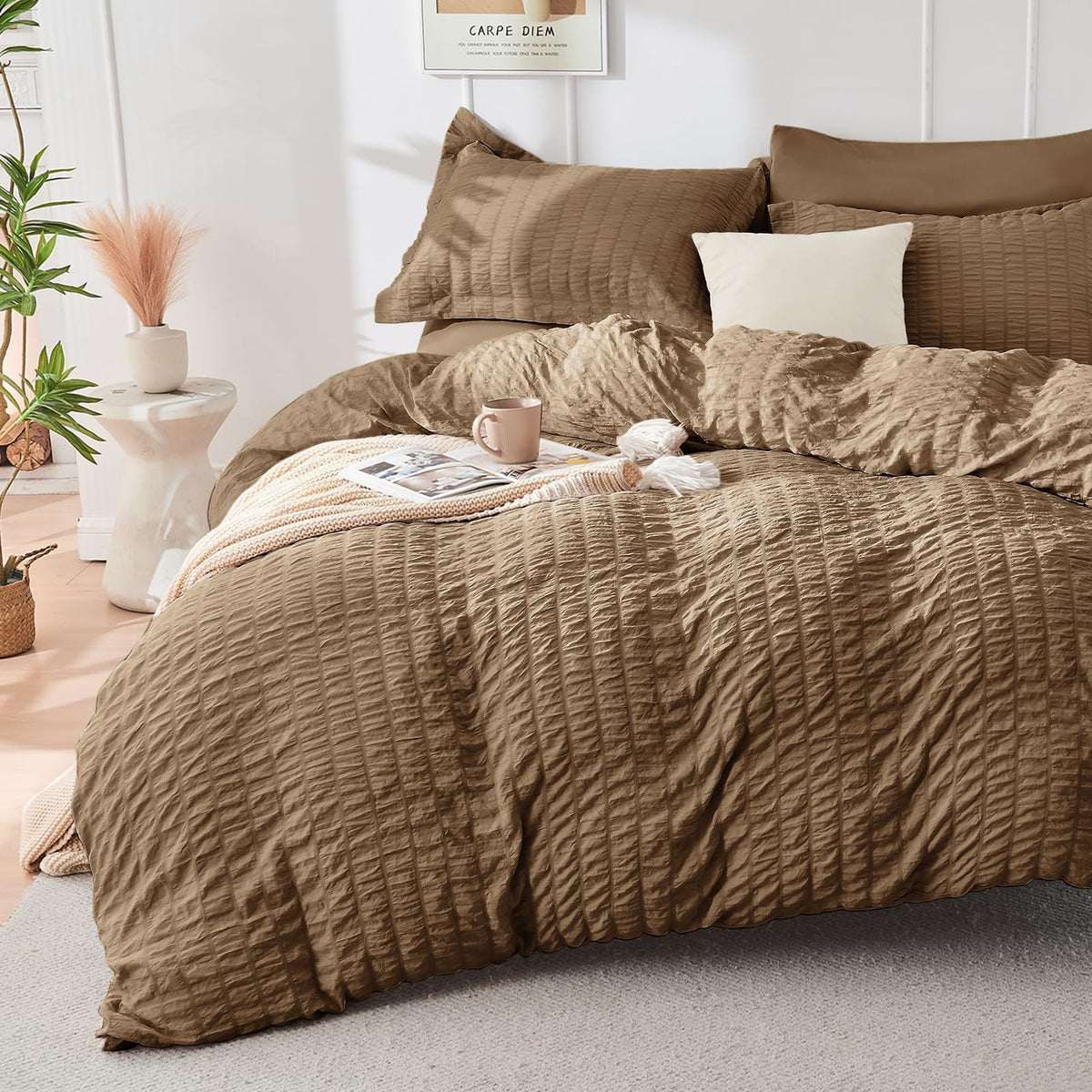 HYMOKEGE Beige Duvet Cover Queen Size, Ultra Soft 3-Piece Seersucker Duvet Cover Set with Zipper Closure, Soft Brushed Microfiber Bedding Set with 8 Corner Ties (90"x90", 2 Pillowshams)