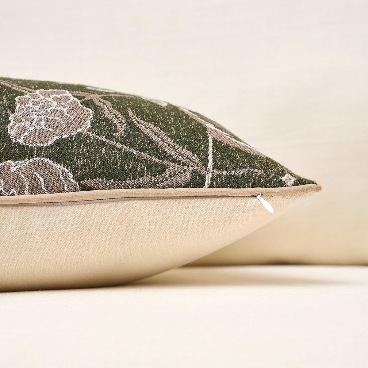 Green Floral Textured Throw Pillow Cover 18x18 Fall Vintage Rust Pillow Cover Farmhouse Summer Leaf Cushion Cover Chenille Neutral Flower Pillowcase Home Decor for Sofa Living Room Bedding