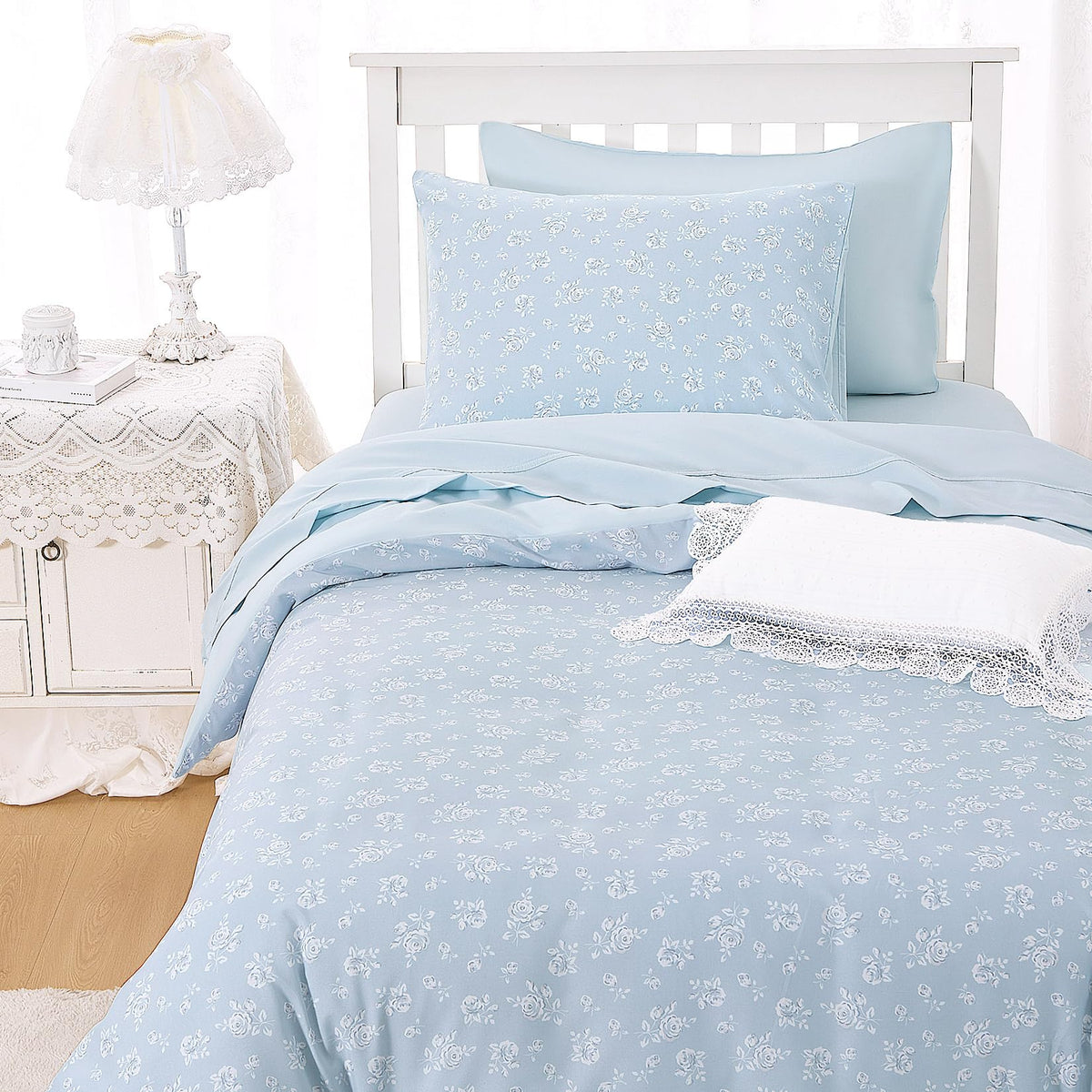 Wake In Cloud - Coquette Duvet Cover Set, Floral Cottagecore Flower Shabby Chic Cute Aesthetic, Soft Lightweight Bedding for Women Teen Girls, 3-Piece, Pink, Queen Size