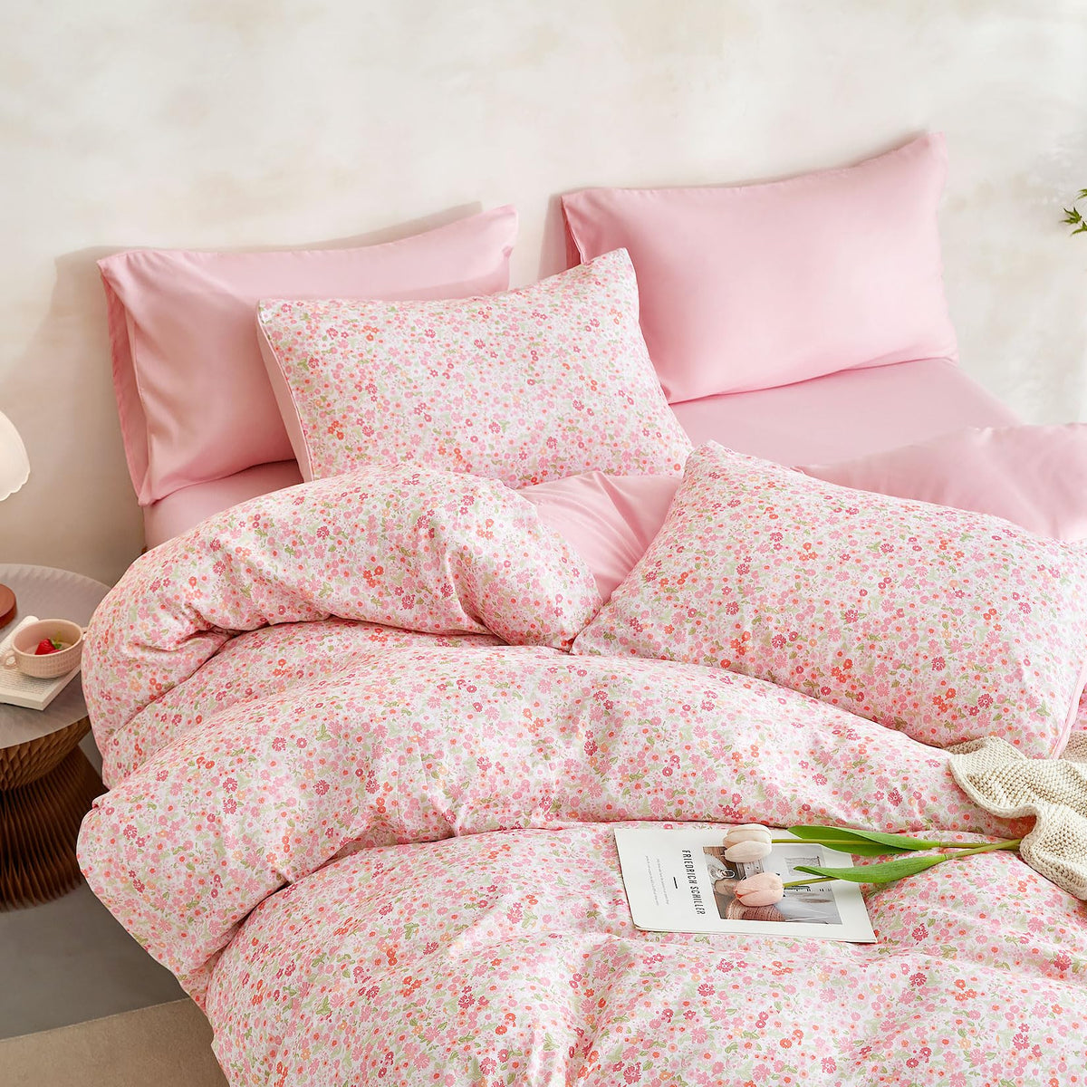 Wake In Cloud - Floral Duvet Cover Set, Cute Vintage Flower Cottagecore Aesthetic for Women Teen Girls, Soft Lightweight Bedding, 3-Piece, Olive Green, Queen Size