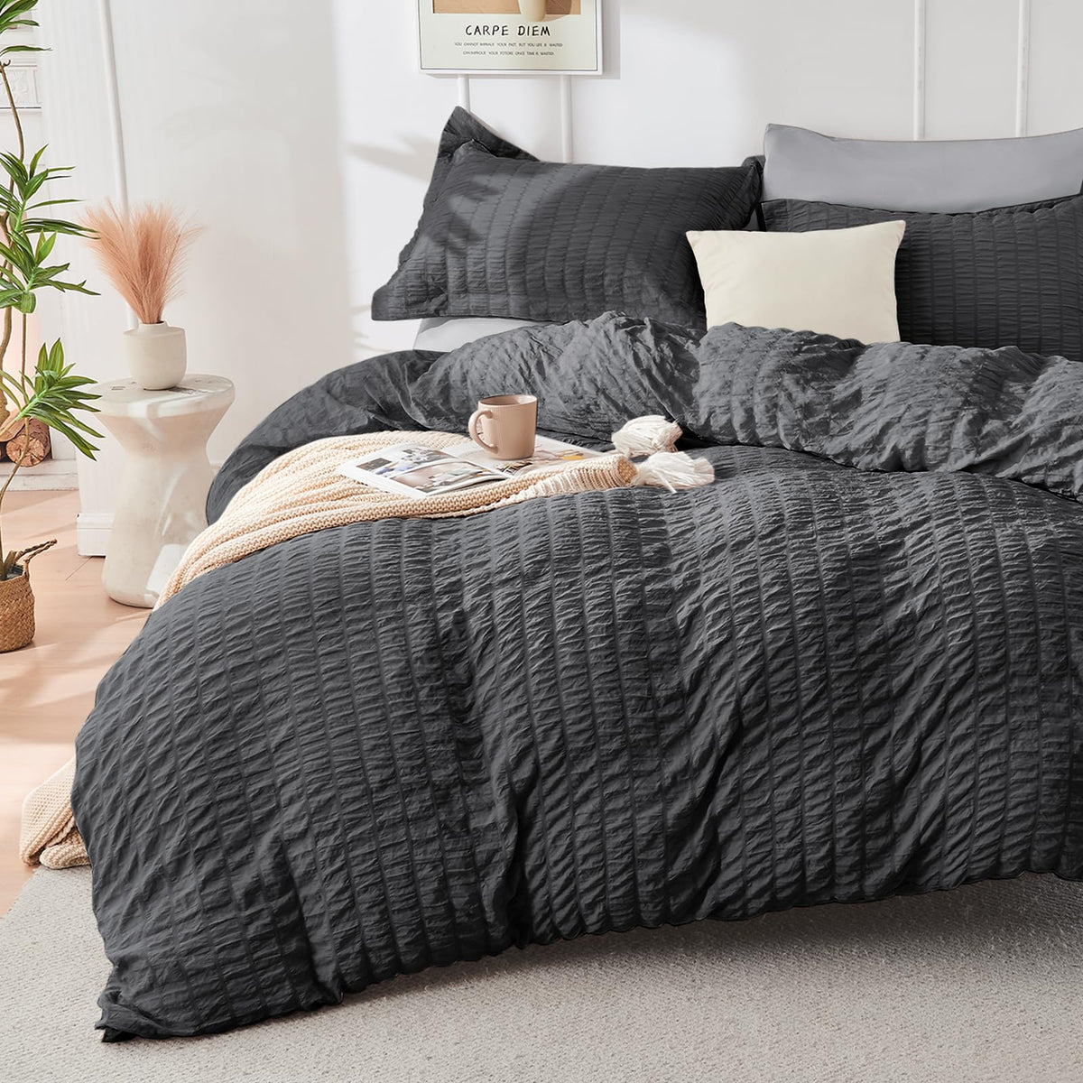 HYMOKEGE Beige Duvet Cover Queen Size, Ultra Soft 3-Piece Seersucker Duvet Cover Set with Zipper Closure, Soft Brushed Microfiber Bedding Set with 8 Corner Ties (90"x90", 2 Pillowshams)