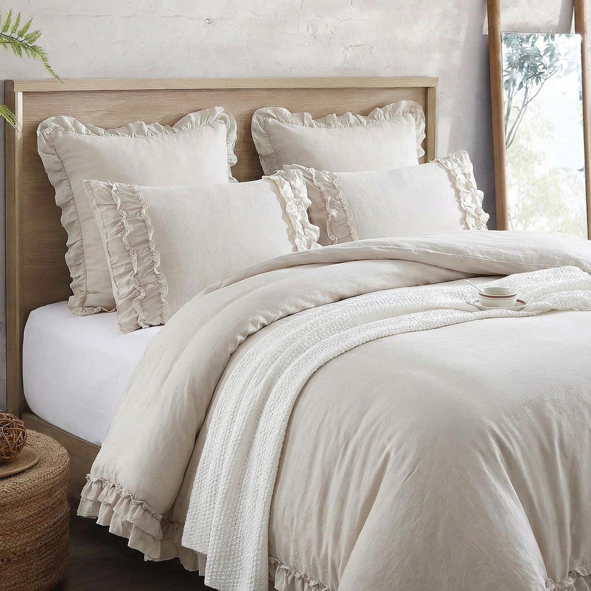 Bedorm Beige Duvet Cover Set Queen Ruffle Bedding Set Pleat Ruffled Shabby Chic Comforter Cover Extra Soft & Easy Care White Boho Duvet Cover with Zipper Closure