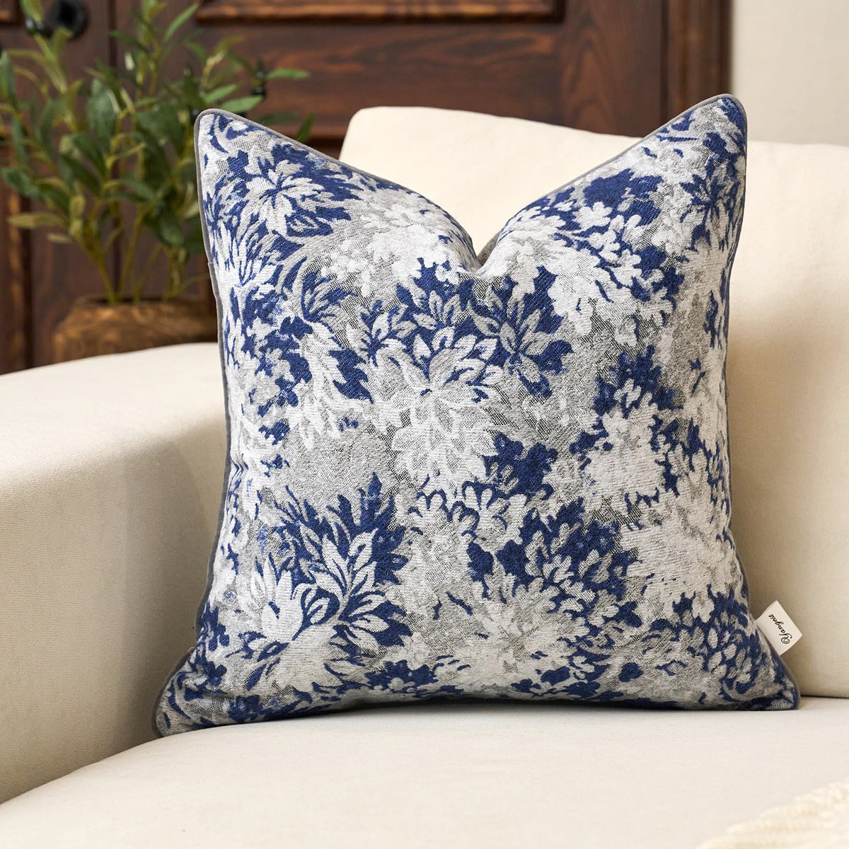 Yangest Neutral Floral Pillow Cover 12 x 20 Inches, Vintage Chenille Rectangle Throw Pillow Cover Soft Decorative Farmhouse Accent Couch Pillow Cover for Living Room Bedroom, Green