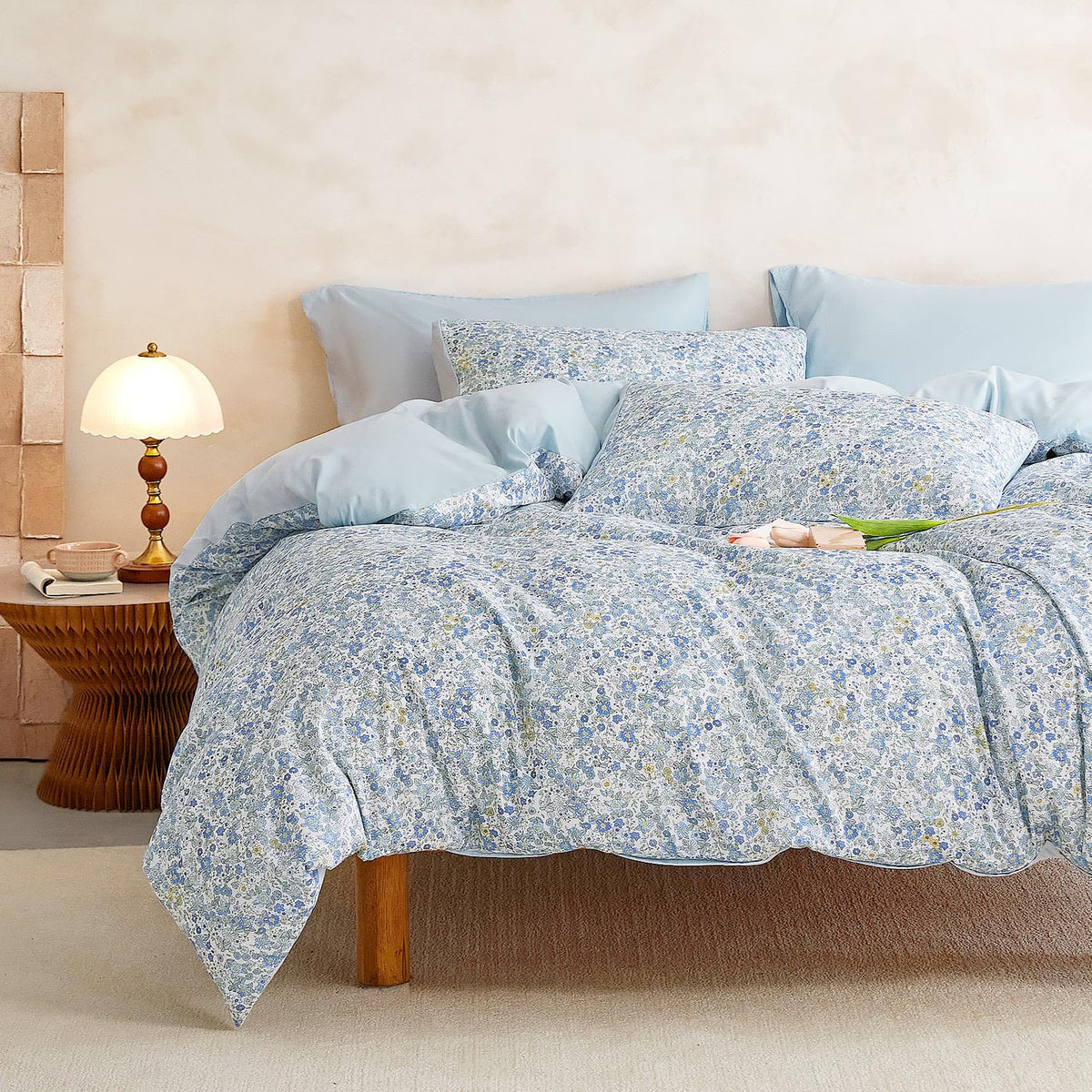 Wake In Cloud - Floral Duvet Cover Set, Cute Vintage Flower Cottagecore Aesthetic for Women Teen Girls, Soft Lightweight Bedding, 3-Piece, Olive Green, Queen Size