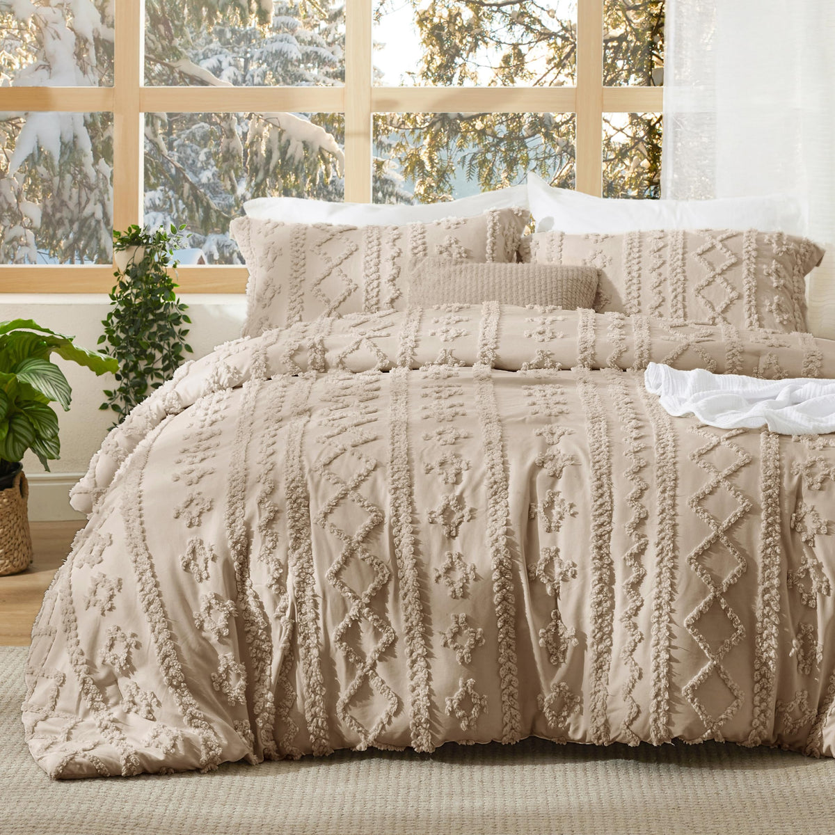Bedsure Tufted Boho Comforter Set Queen, Bedroom Decor Bedding Set Beige