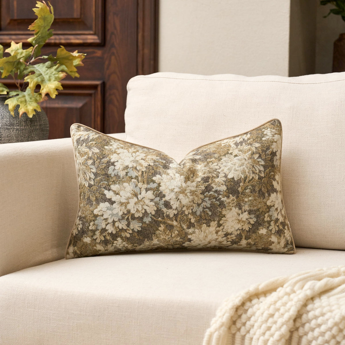Yangest Neutral Floral Pillow Cover 12 x 20 Inches, Vintage Chenille Rectangle Throw Pillow Cover Soft Decorative Farmhouse Accent Couch Pillow Cover for Living Room Bedroom, Green