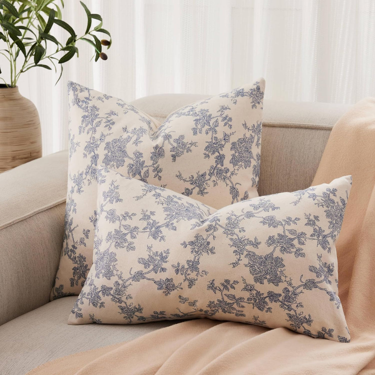2 Pack French Floral Throw Pillow Covers 18x18in, Blue/Cream