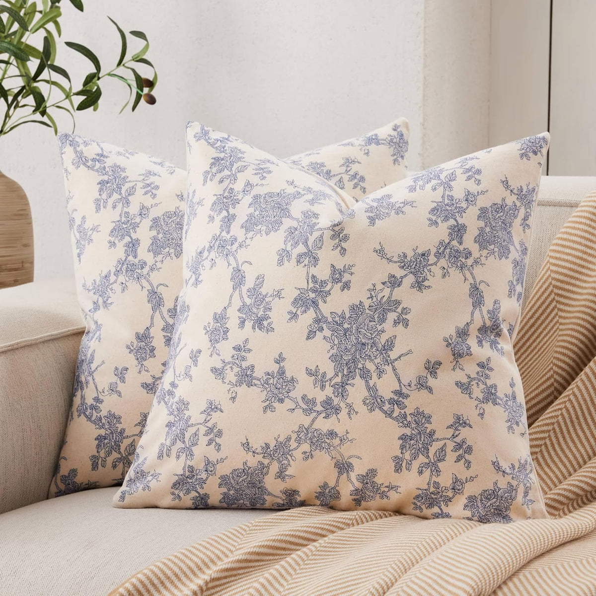 2 Pack French Floral Throw Pillow Covers 18x18in, Blue/Cream