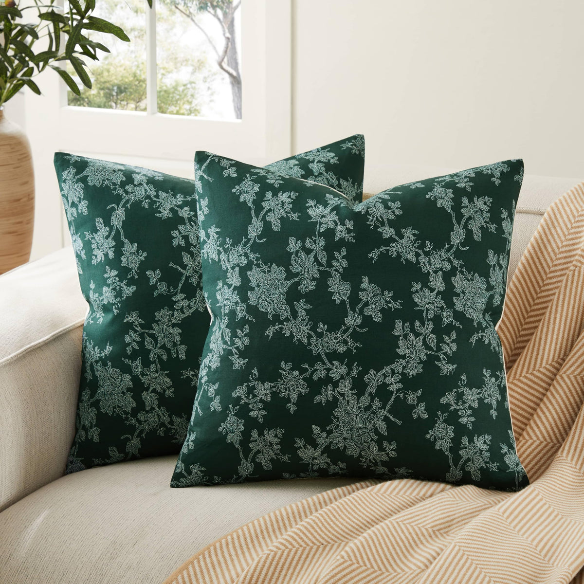 2 Pack French Floral Throw Pillow Covers 18x18in, Blue/Cream