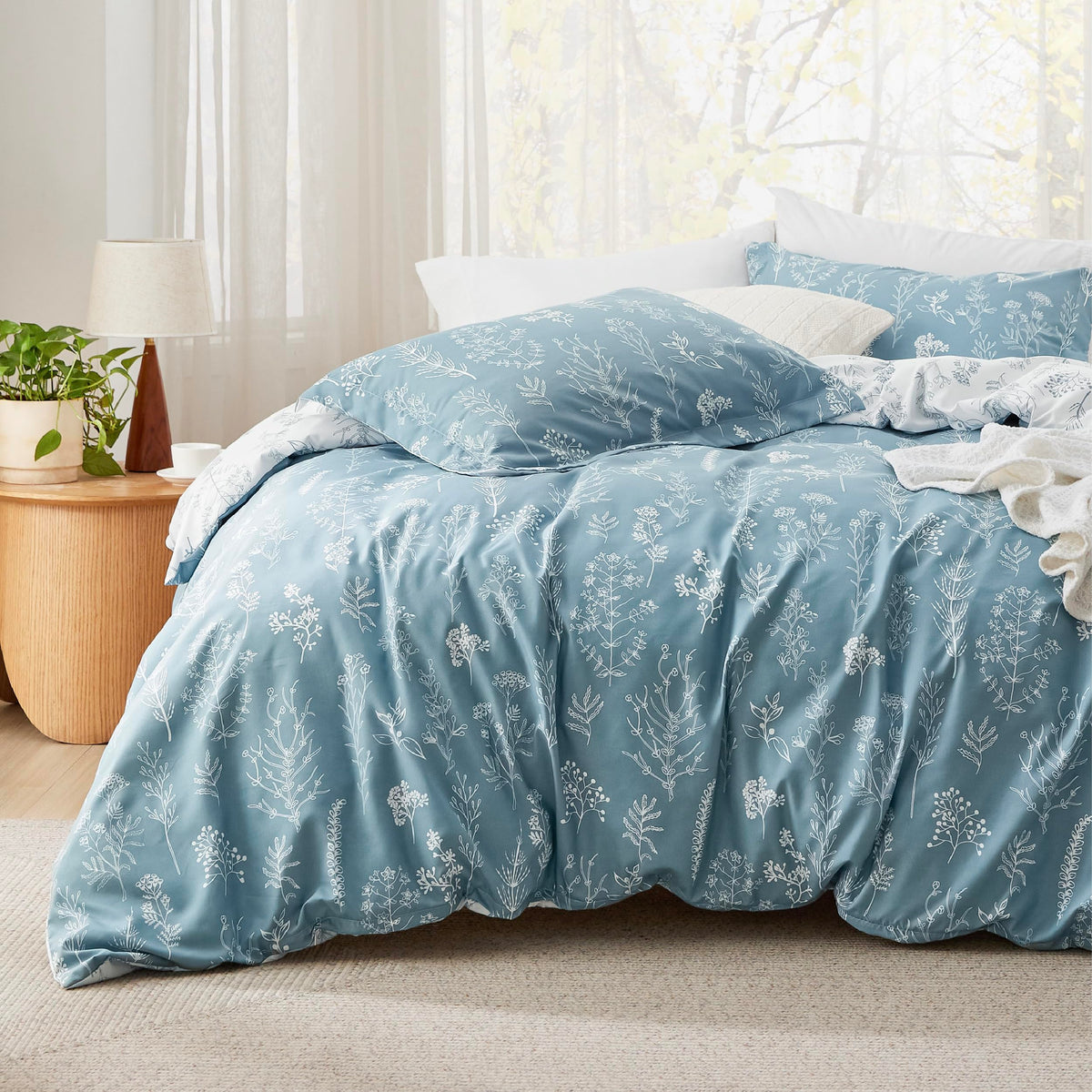Bedsure Duvet Cover King Size - Reversible Floral Duvet Cover Set with Zipper Closure, 3 Pieces Grey Bedding Set with 8 Corner Ties and 2 Pillowcases 20"x36"