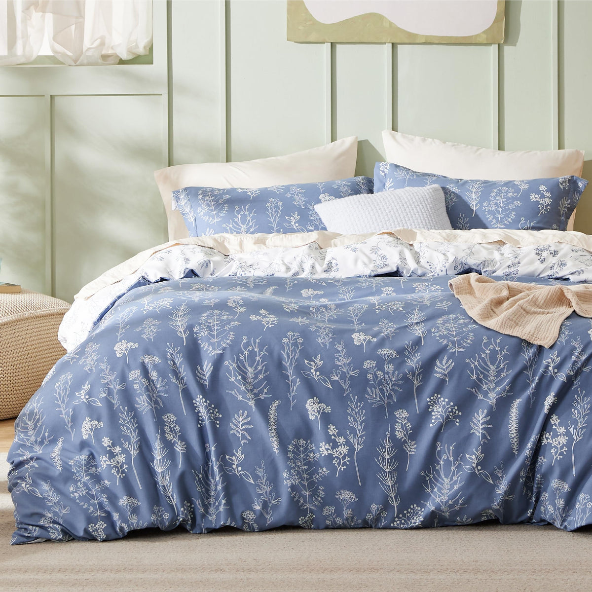 Bedsure Duvet Cover King Size - Reversible Floral Duvet Cover Set with Zipper Closure, 3 Pieces Grey Bedding Set with 8 Corner Ties and 2 Pillowcases 20"x36"