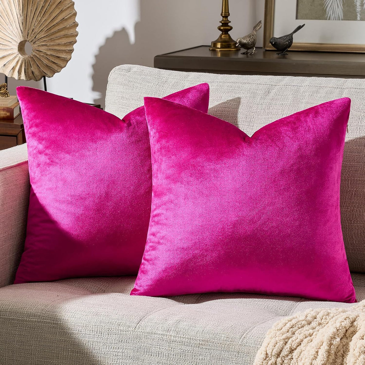GIGIZAZA Hot Pink Velvet Pillow Covers 18x18 Decorative Pillows Pack of 2