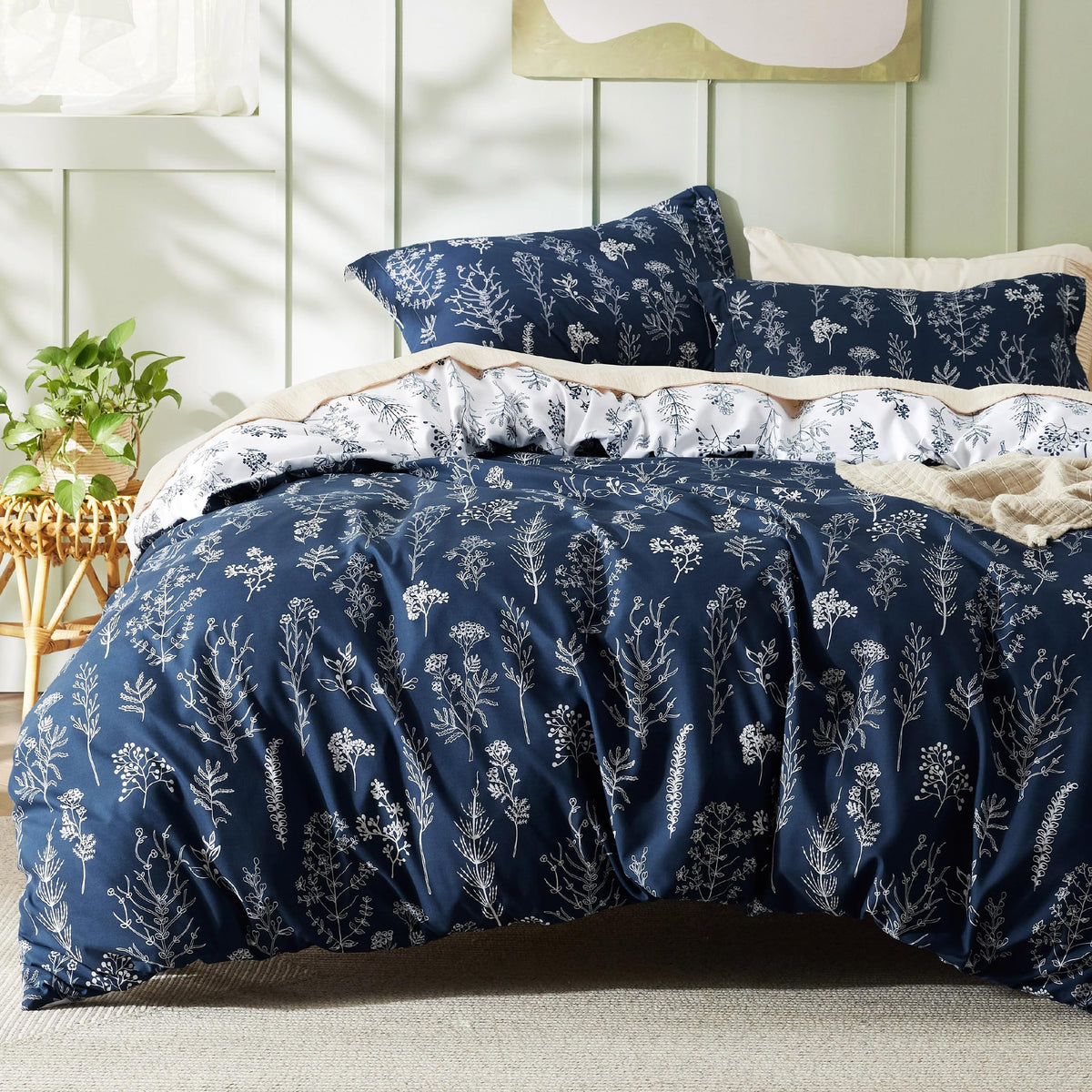 Bedsure Duvet Cover King Size - Reversible Floral Duvet Cover Set with Zipper Closure, 3 Pieces Grey Bedding Set with 8 Corner Ties and 2 Pillowcases 20"x36"