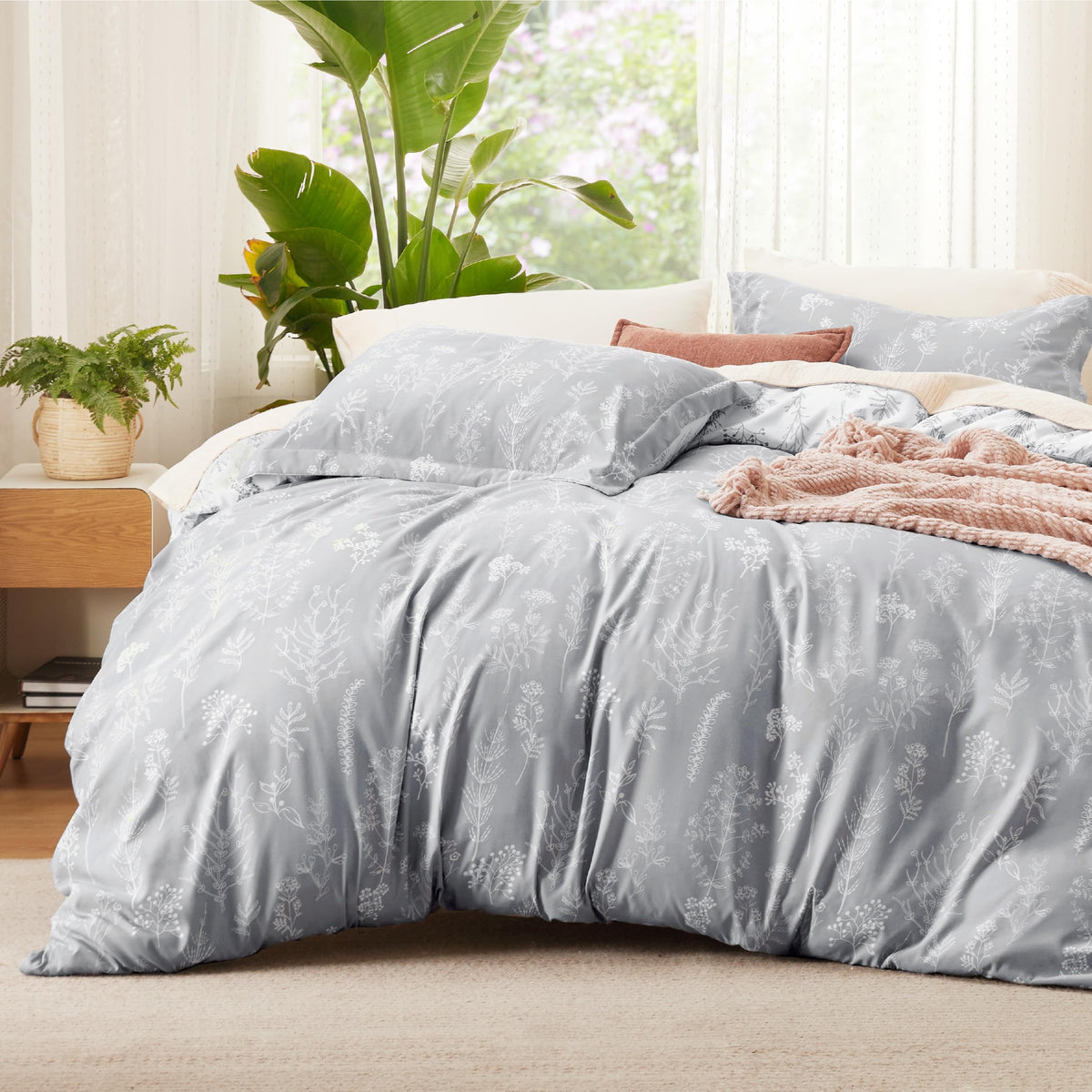 Bedsure Duvet Cover King Size - Reversible Floral Duvet Cover Set with Zipper Closure, 3 Pieces Grey Bedding Set with 8 Corner Ties and 2 Pillowcases 20"x36"
