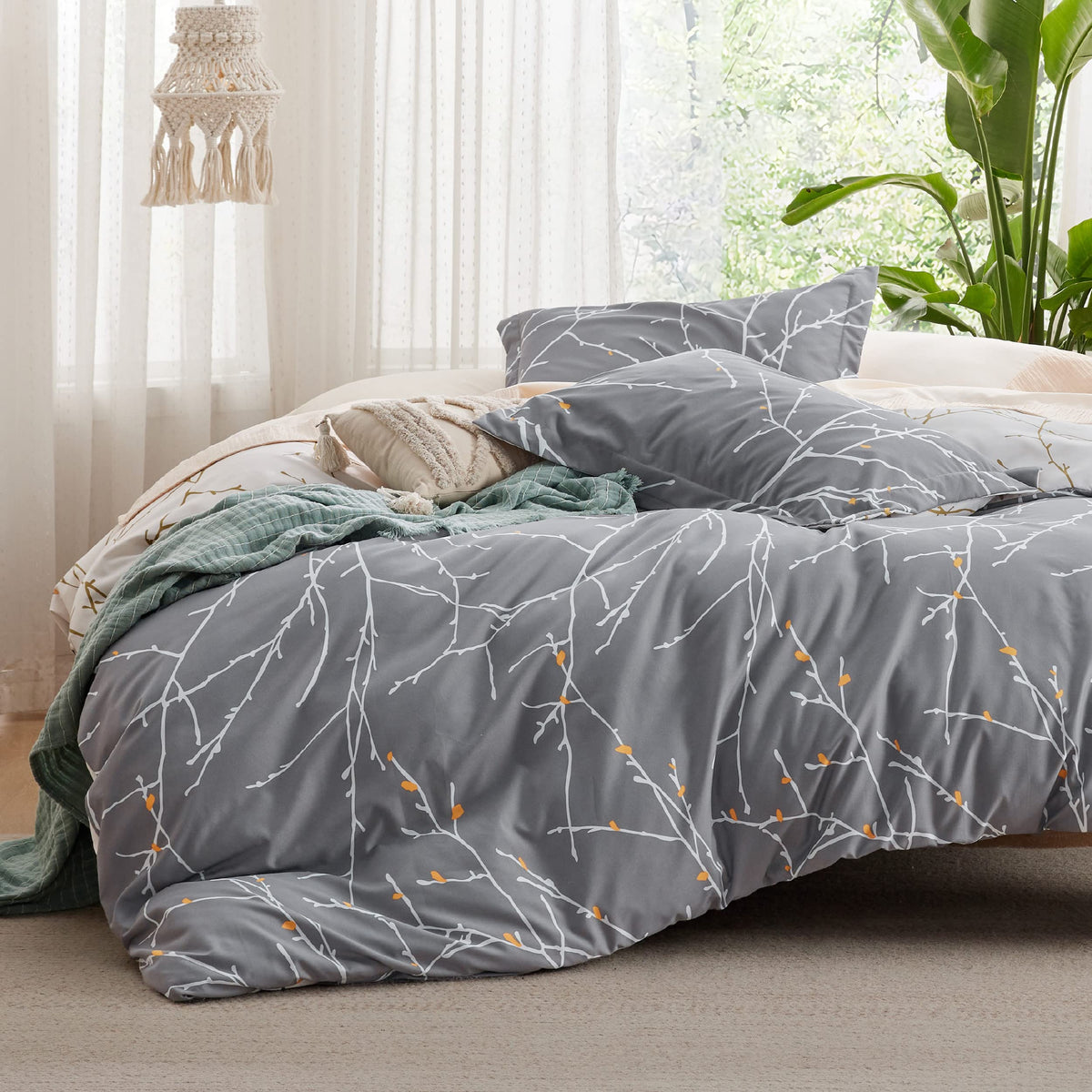 Bedsure Duvet Cover King Size - Reversible Floral Duvet Cover Set with Zipper Closure, 3 Pieces Grey Bedding Set with 8 Corner Ties and 2 Pillowcases 20"x36"