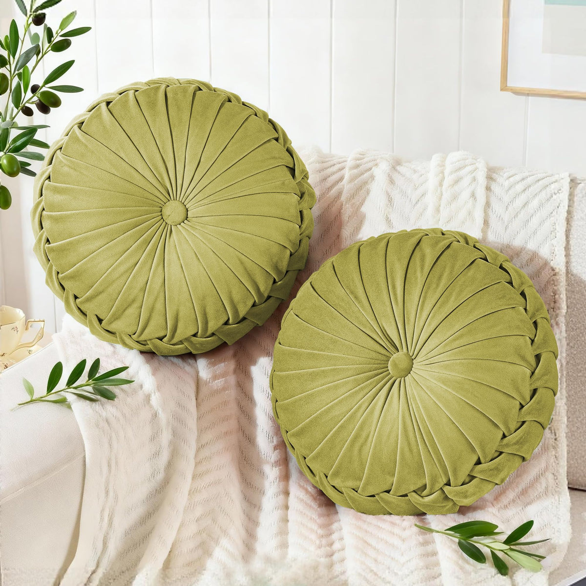 ROSE&RISY Round Pleated Velvet Throw Pillow, 2 Pack Decorative Accent Pumpkin Pillow Cushion for Couch Sofa Bed, Soft Plush Retro Vanity Throw Pillows for Home Decor, 14.5 Inch, Olive Green