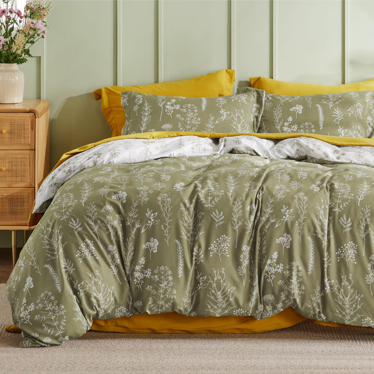 Bedsure Duvet Cover King Size - Reversible Floral Duvet Cover Set with Zipper Closure, 3 Pieces Grey Bedding Set with 8 Corner Ties and 2 Pillowcases 20"x36"