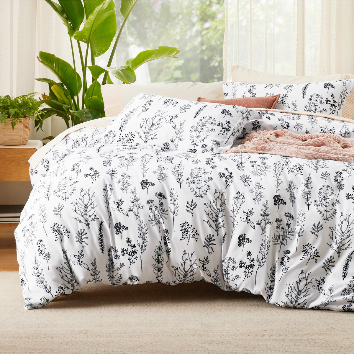 Bedsure Duvet Cover King Size - Reversible Floral Duvet Cover Set with Zipper Closure, 3 Pieces Grey Bedding Set with 8 Corner Ties and 2 Pillowcases 20"x36"