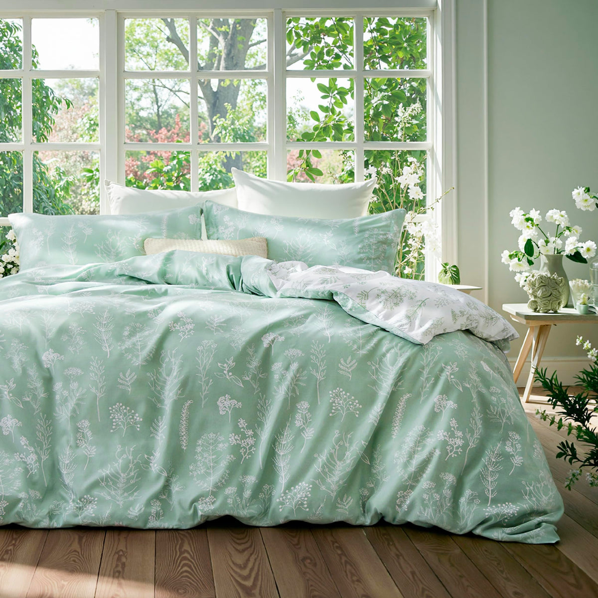 Bedsure Duvet Cover King Size - Reversible Floral Duvet Cover Set with Zipper Closure, 3 Pieces Grey Bedding Set with 8 Corner Ties and 2 Pillowcases 20"x36"