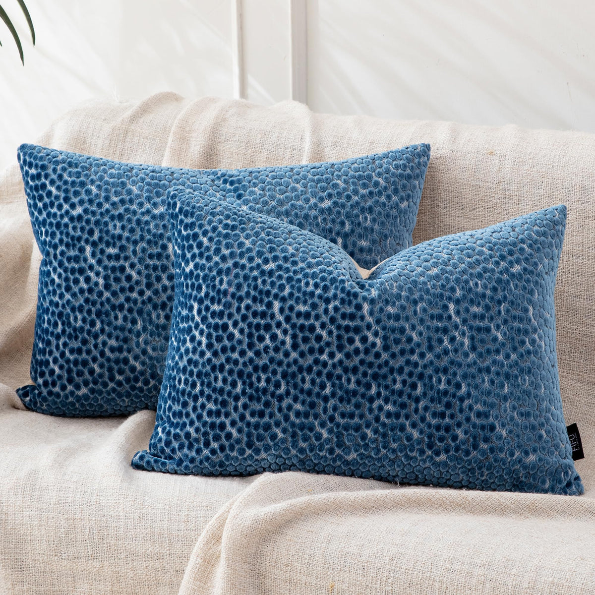 FIFU 18x18 Inch Throw Pillow Covers Set of 2, Jacquard Velvet, Olive Green