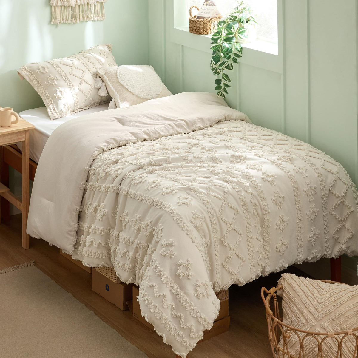 Bedsure Tufted Boho Comforter Set Queen, Bedroom Decor Bedding Set Beige