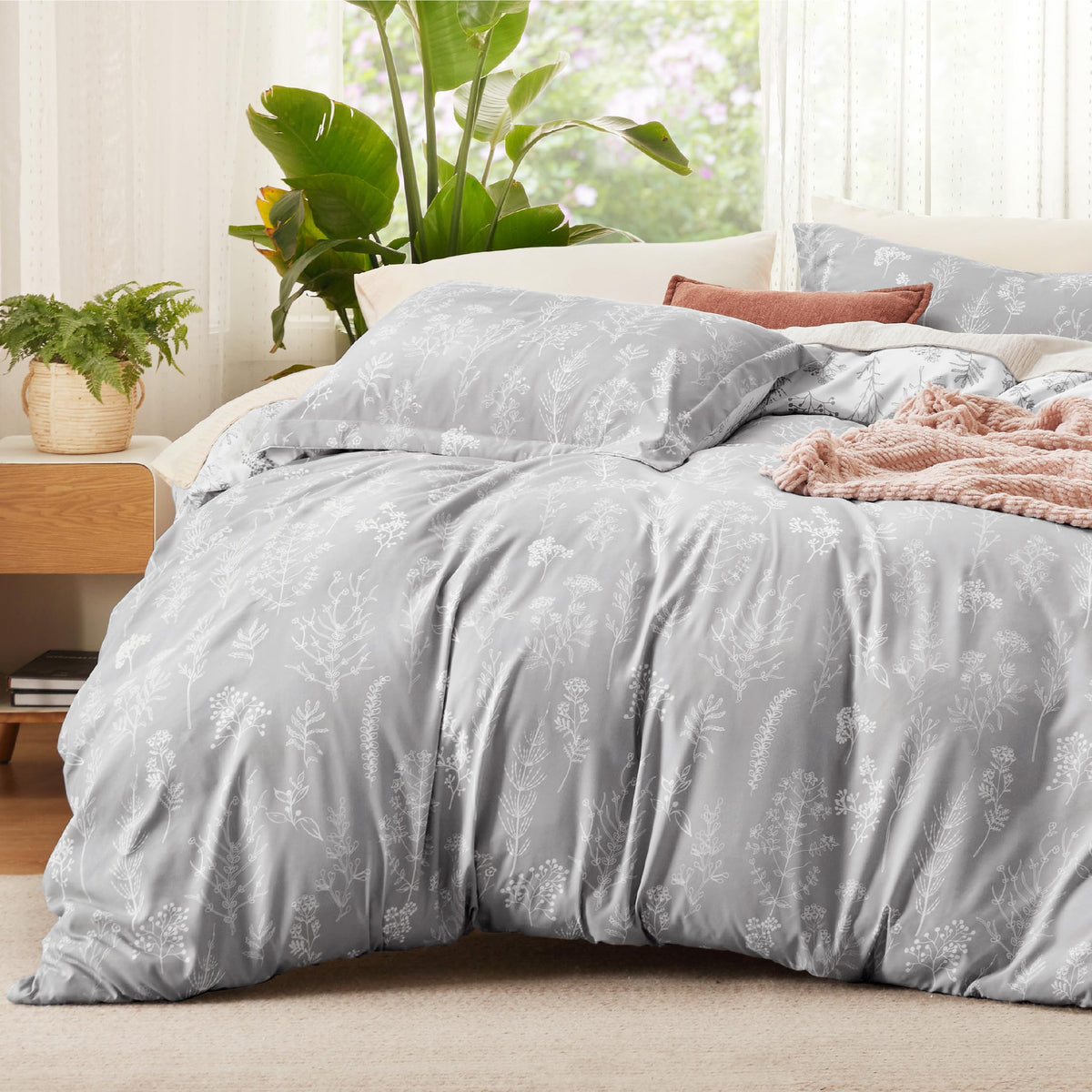 Bedsure Duvet Cover King Size - Reversible Floral Duvet Cover Set with Zipper Closure, 3 Pieces Grey Bedding Set with 8 Corner Ties and 2 Pillowcases 20"x36"