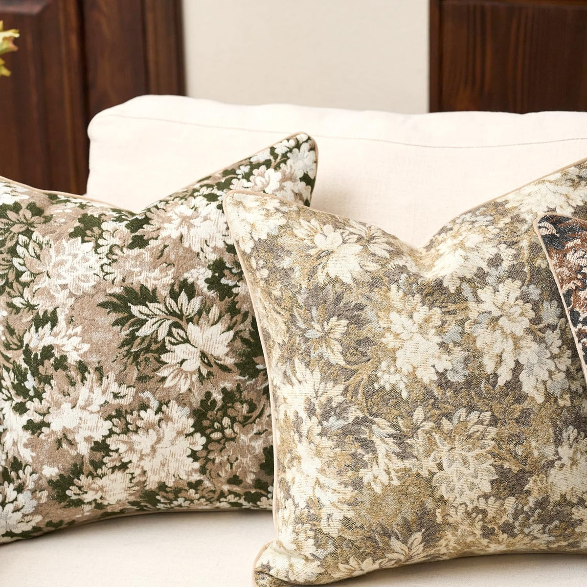 Yangest Neutral Floral Pillow Cover 12 x 20 Inches, Vintage Chenille Rectangle Throw Pillow Cover Soft Decorative Farmhouse Accent Couch Pillow Cover for Living Room Bedroom, Green