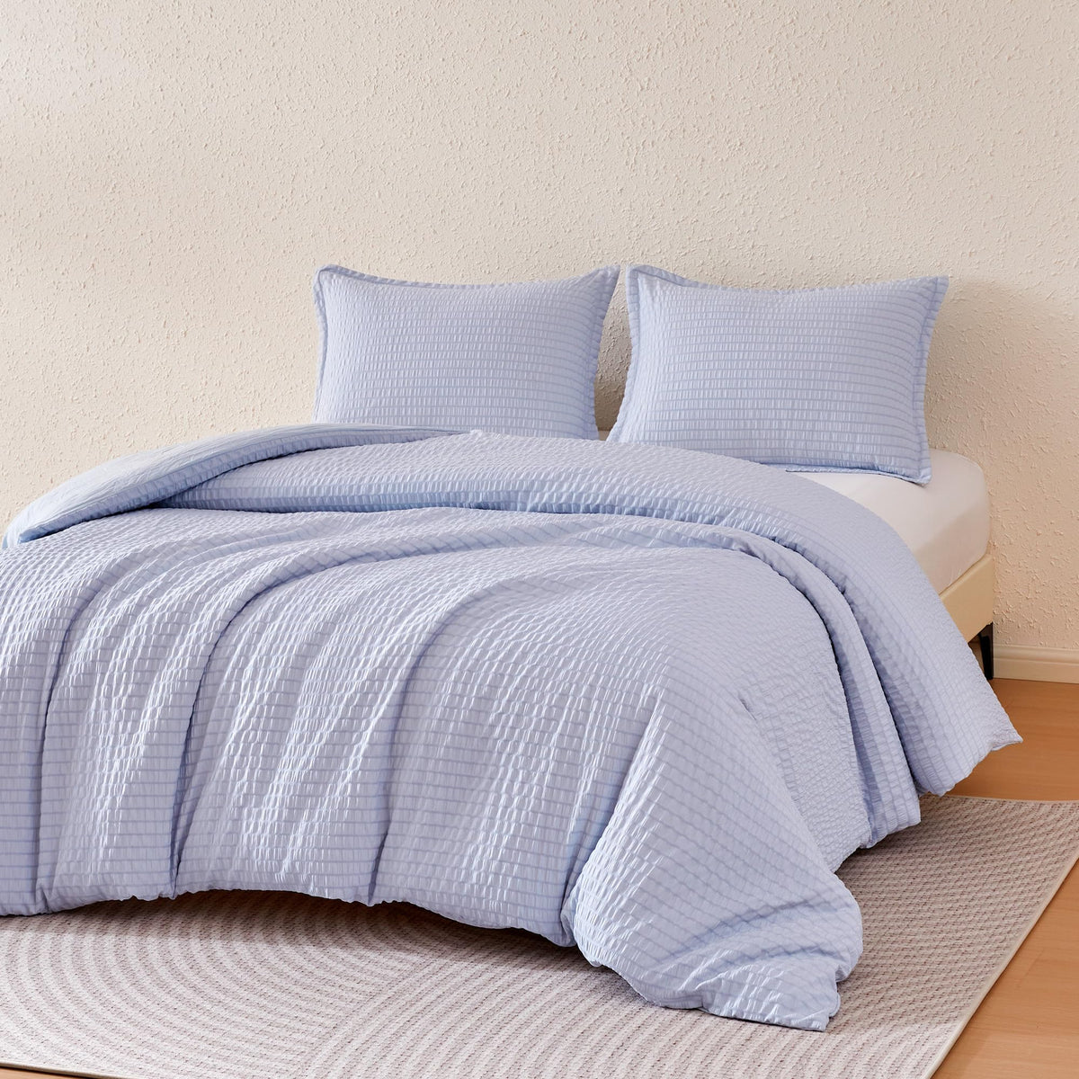 Amazon Basics Duvet Cover Set with Jacquard Geometric Pattern, 3-Piece with 1 Duvet Cover and 2 Pillow Shams, Comforter Not Included, Queen, Dark Gray